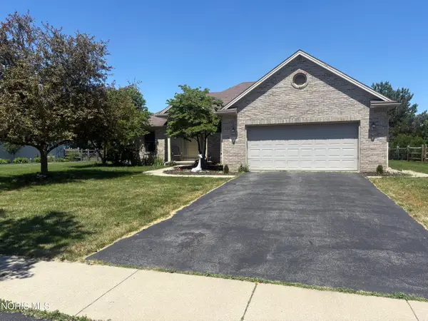 7710 Wellsbury Drive, Waterville, OH 43566