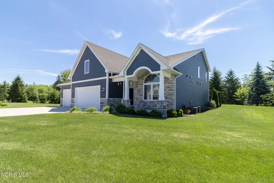 5836 Walnut Springs Boulevard, Sylvania, OH 43560 - #2