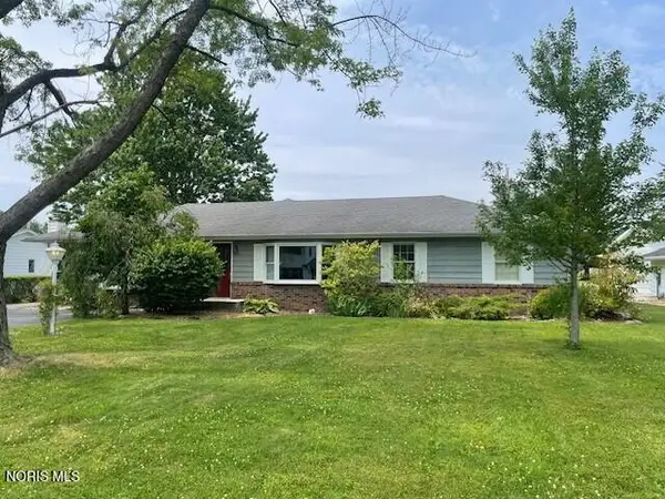 124 Oak Park Drive, Hicksville, OH 43526