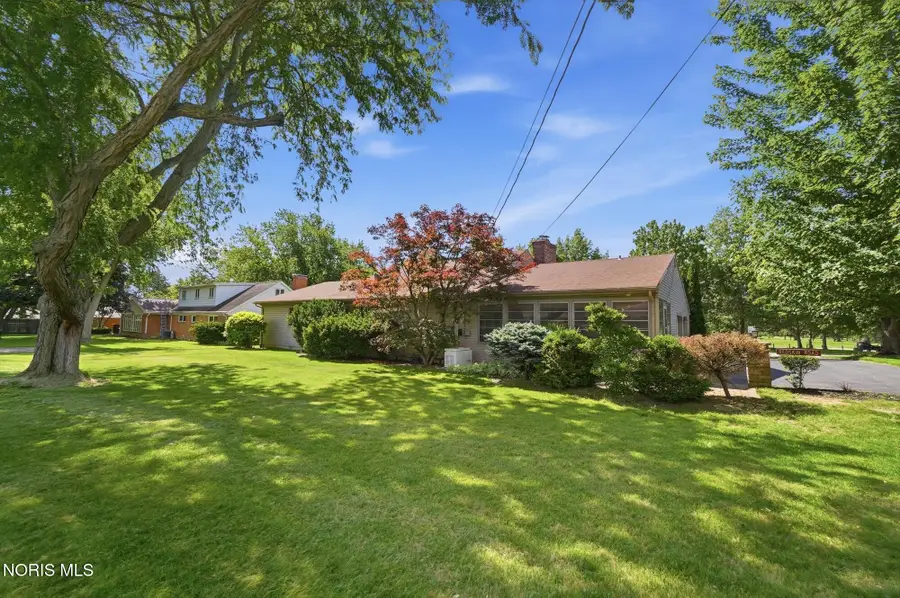1626 Imperial Lane, Findlay, OH 45840 - #2