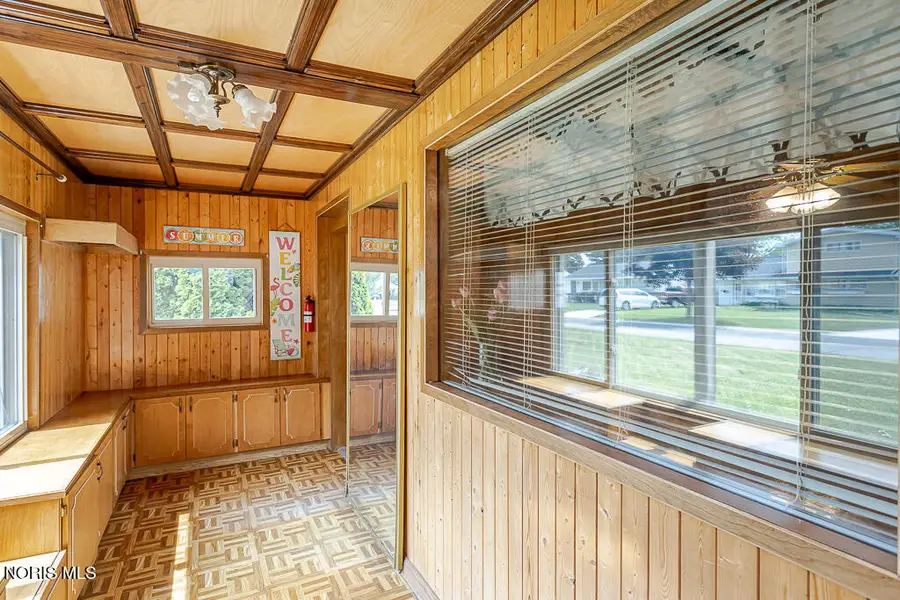 1020 Birch Avenue, Maumee, OH 43537 - #3
