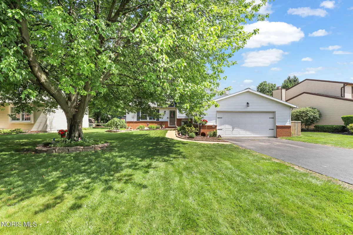 2141 Kingston Drive, Maumee, OH 43537 - #1