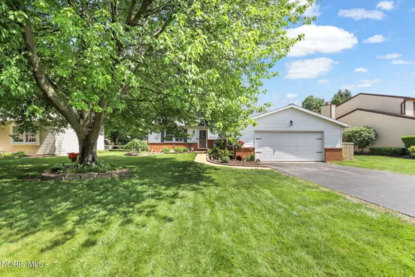 2141 Kingston Drive, Maumee, OH 43537