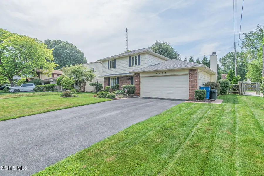 6435 Antoinette Lane, Maumee, OH 43537 - #3