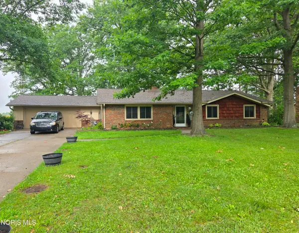 109 Oak Meadows Drive, Bryan, OH 43506