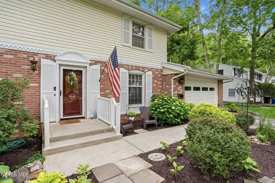 609 Sutton Place, Findlay, OH 45840 - #2