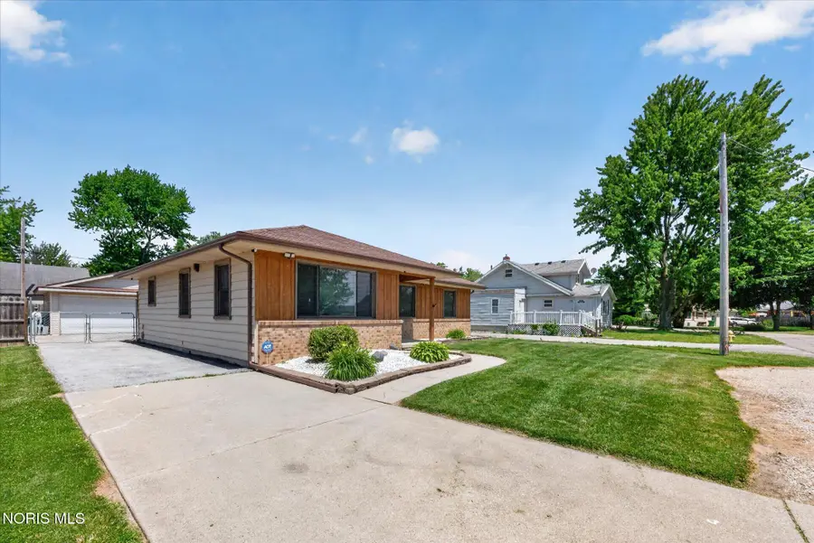 208 Rood Street, Northwood, OH 43619 - #3
