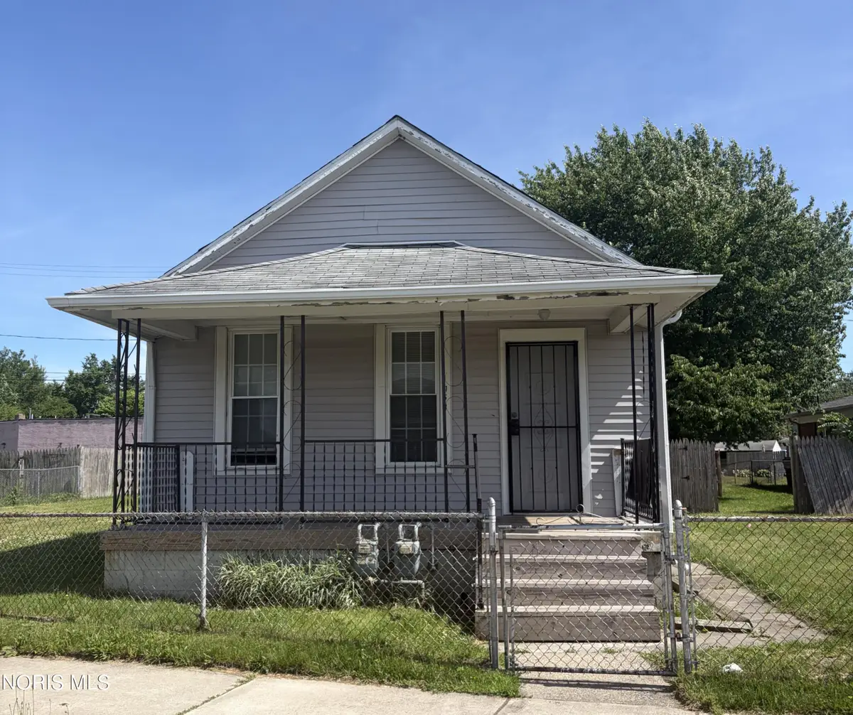 1547 Airline Avenue, Toledo, OH 43609 - #1