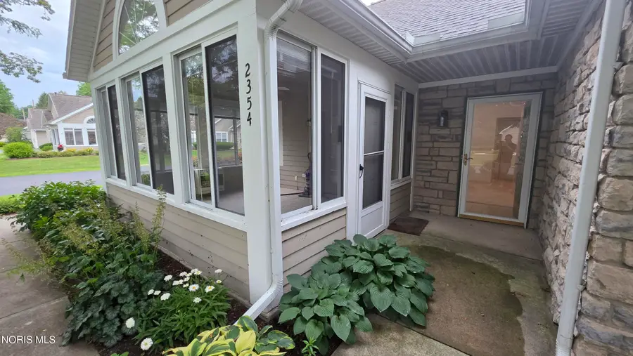 2354 Whispering Pines Drive, Toledo, OH 43617 - #2