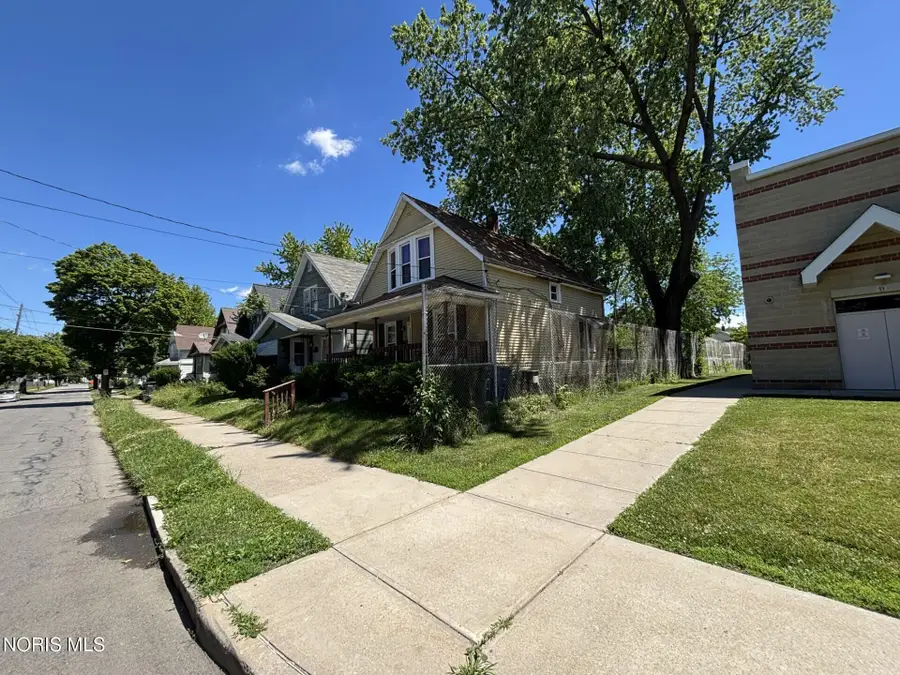 527 White Street, Toledo, OH 43605 - #2