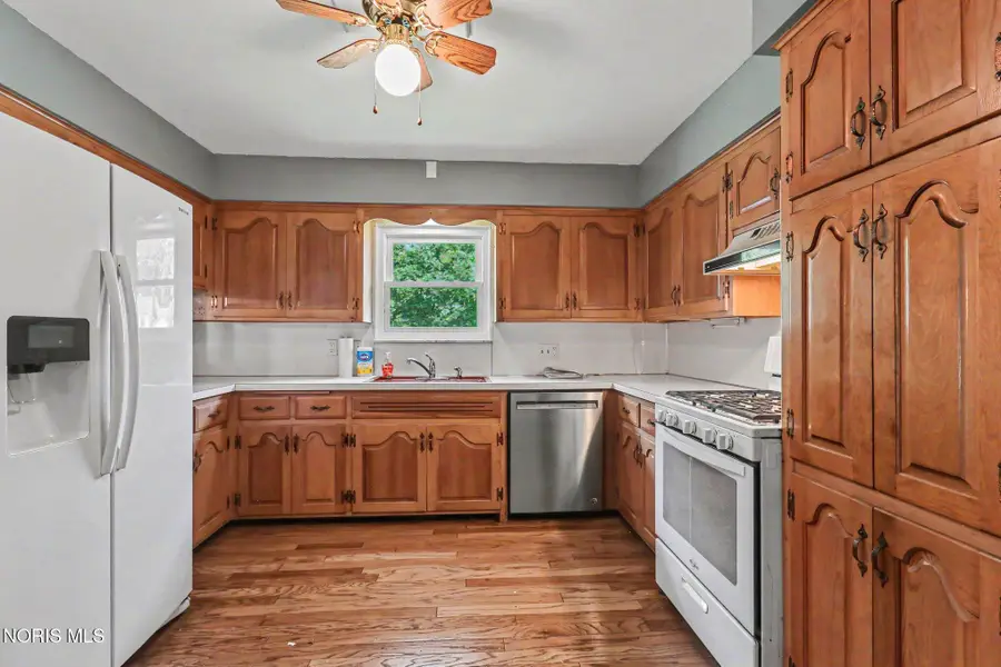 2229 Midlawn Drive, Toledo, OH 43614 - #3