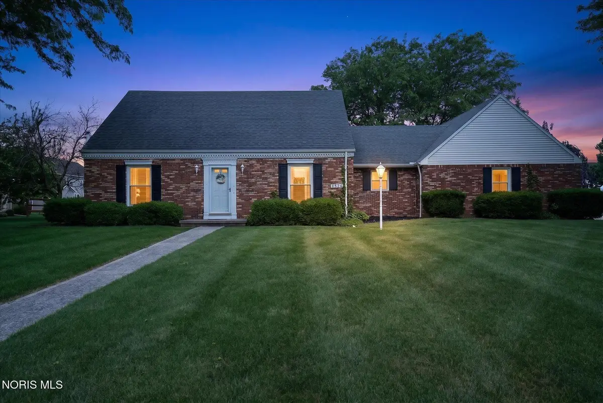 1524 Red Bud Drive, Northwood, OH 43619 - #1