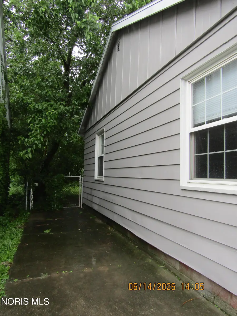 3168 Douglas Road, Toledo, OH 43606 - #2