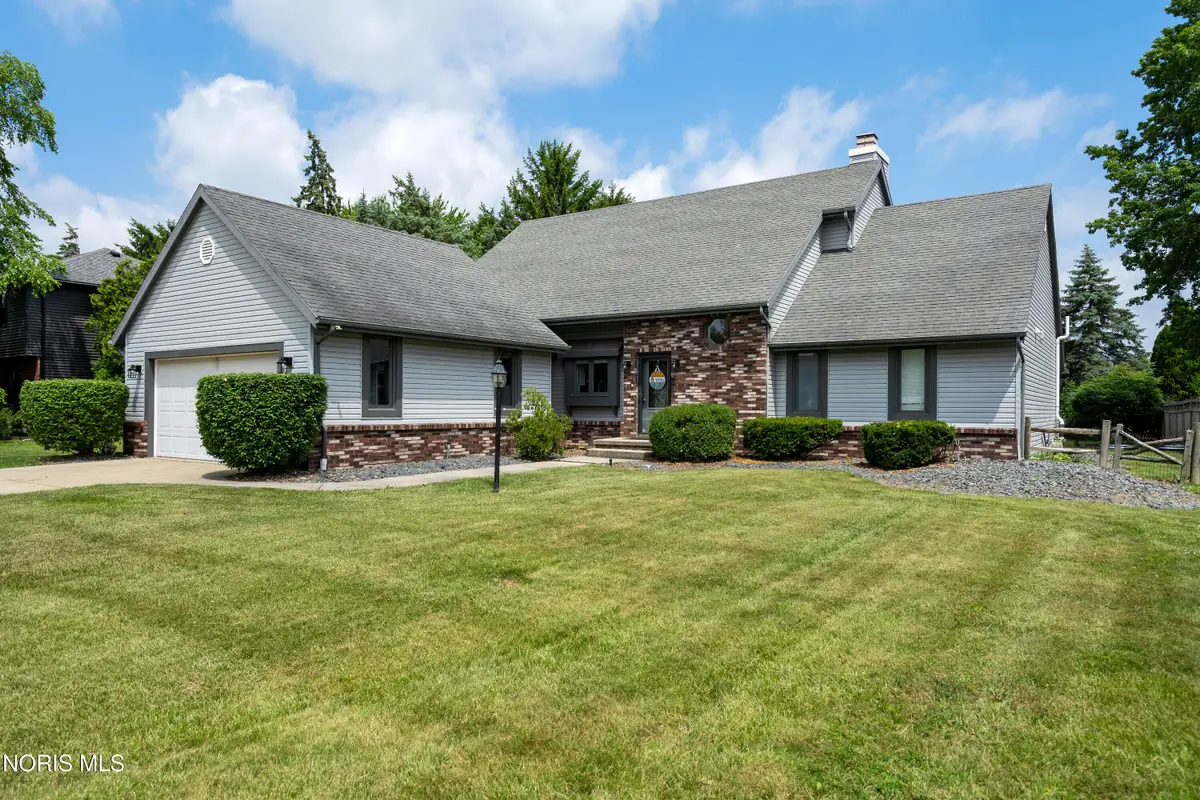7030 Hollywyck Road, Maumee, OH 43537 - #1