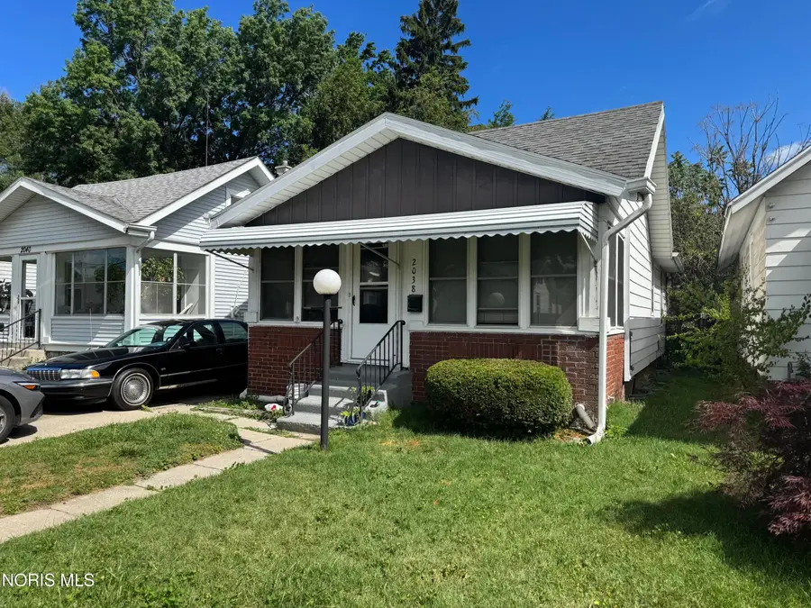2038 Fairfax Road, Toledo, OH 43613 - #2
