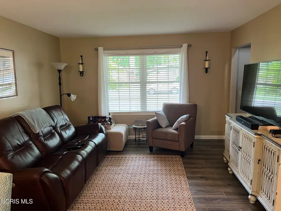3060 Villa Drive, Toledo, OH 43614 - #3