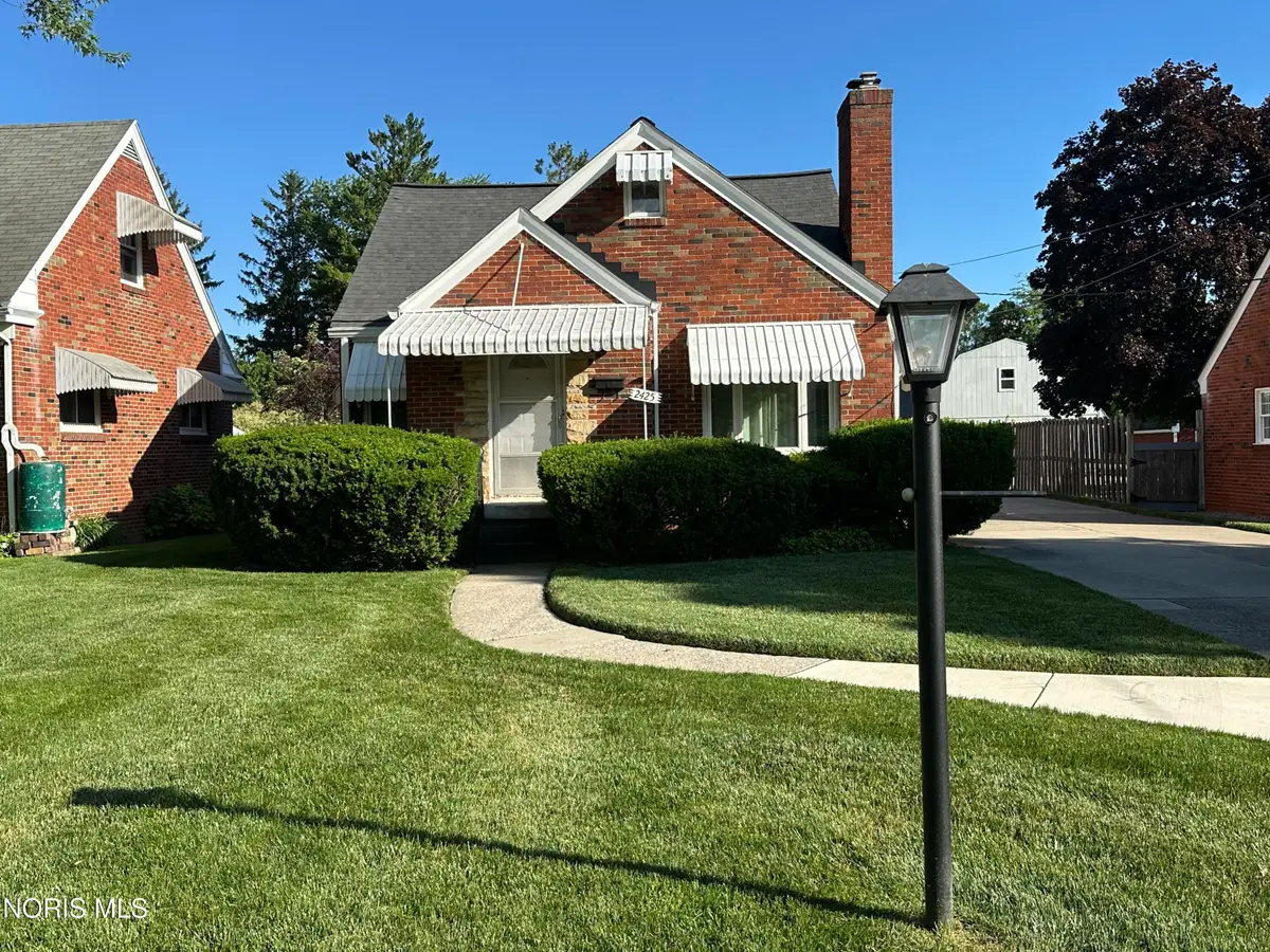 2425 River Road, Maumee, OH 43537 - #1