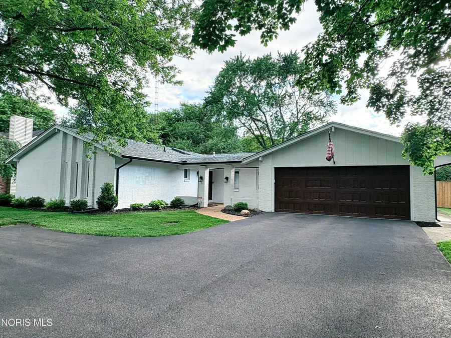 2222 Whitechapel Drive, Toledo, OH 43614 - #2