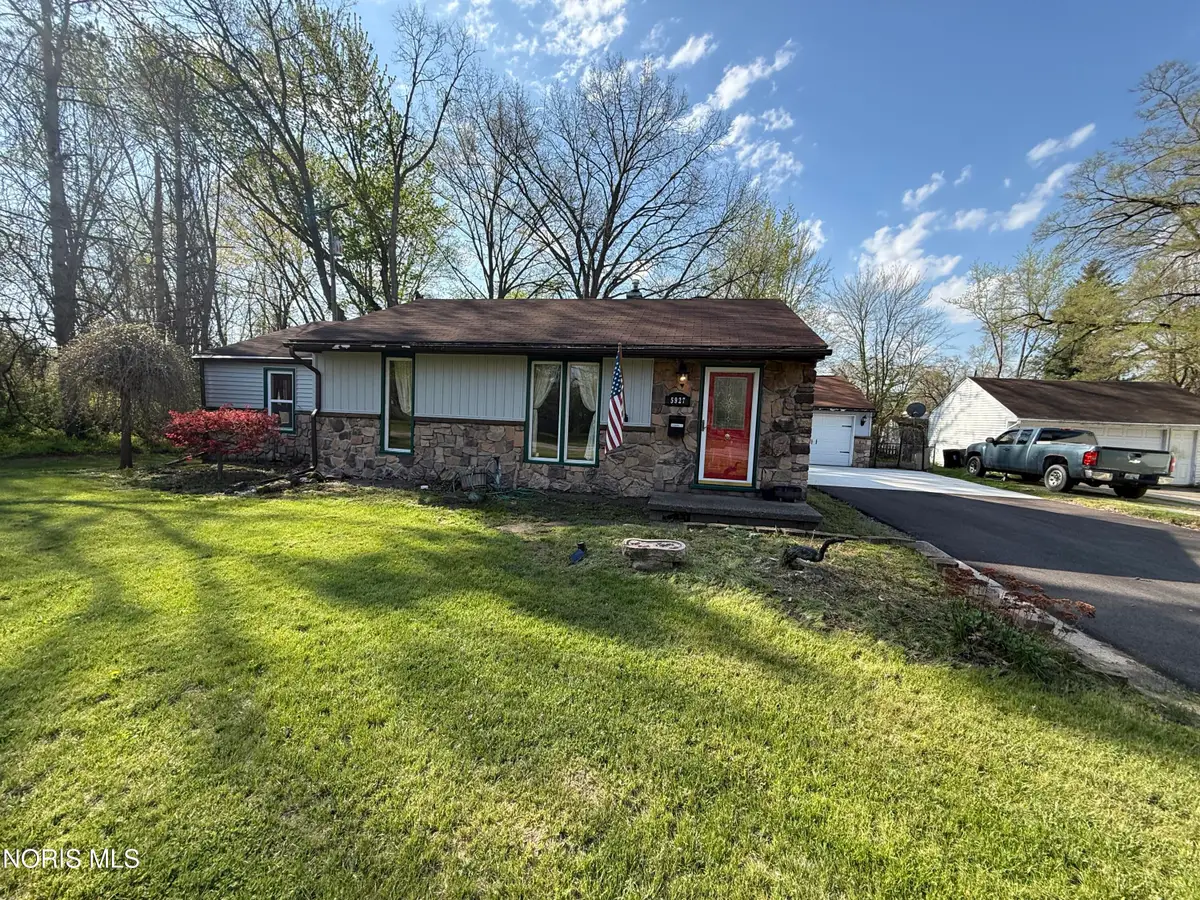 5927 Greenacre Road, Toledo, OH 43615 - #1