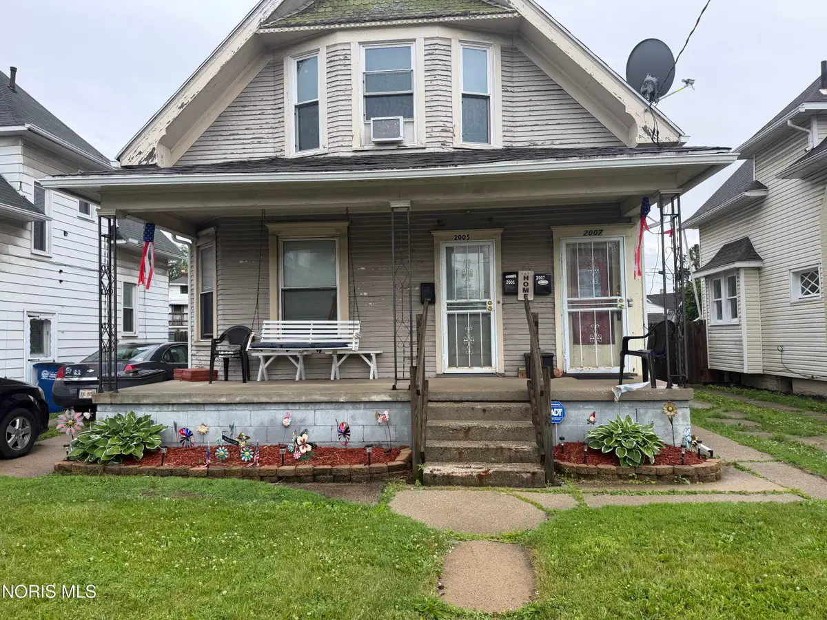 2005 Airport Highway, Toledo, OH 43609 - #1