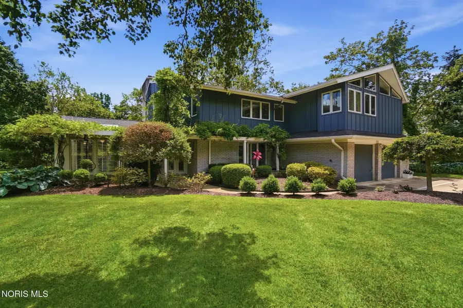 3751 Sulphur Spring Road, Ottawa Hills, OH 43606 - #2