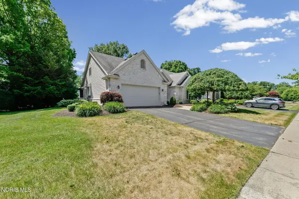 6545 Carrietowne Lane, Toledo, OH 43615