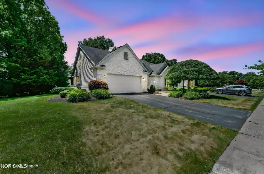 6545 Carrietowne Lane, Toledo, OH 43615 - #2