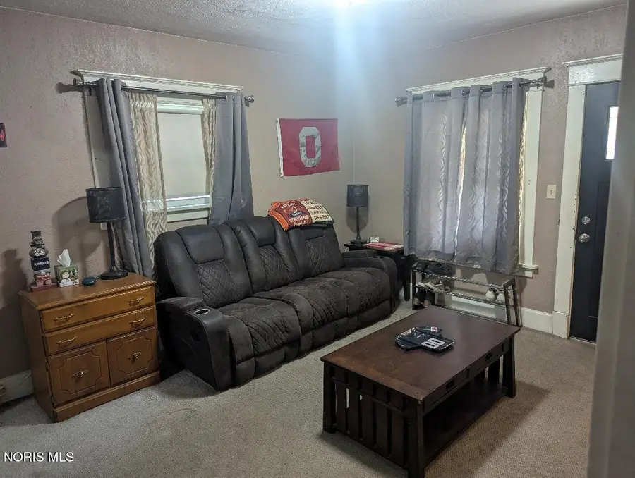223 Valleywood Drive, Toledo, OH 43605 - #3