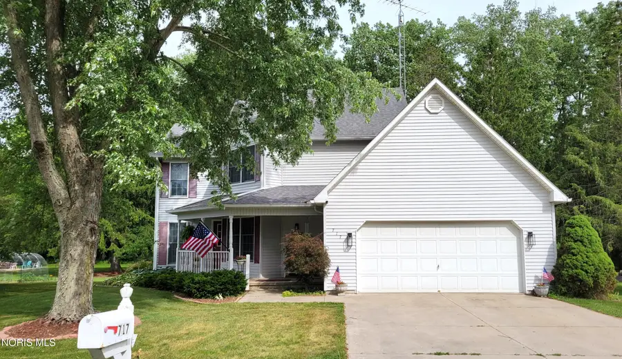 717 Lakeshore Drive, Pioneer, OH 43554 - #3