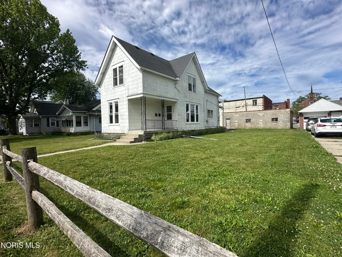 160 Oak Street, Rossford, OH 43460 - #1
