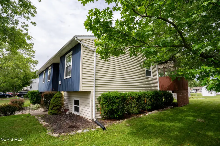 325 Wilson Street, Defiance, OH 43512 - #3