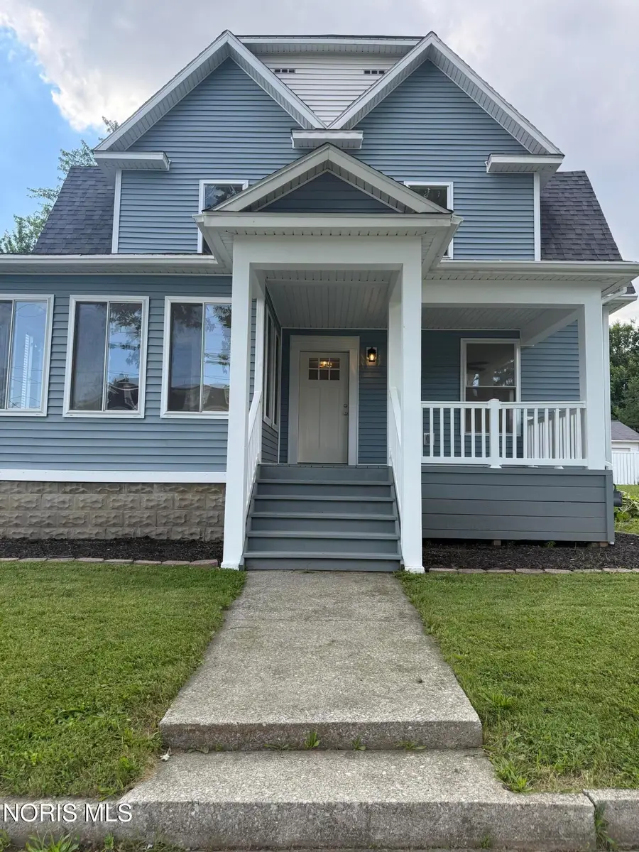 318 S Park Avenue, Fremont, OH 43420 - #2