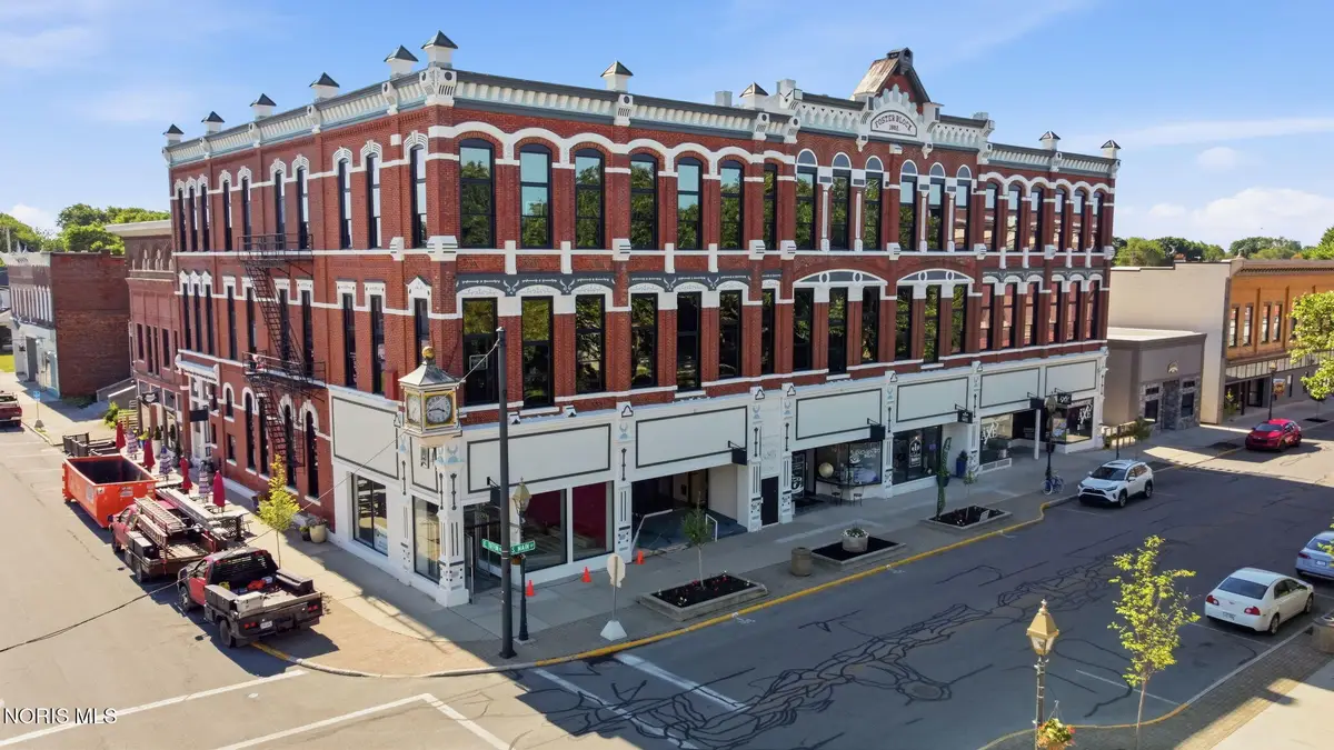 208 S Main Street #8, Fostoria, OH 44830 - #1