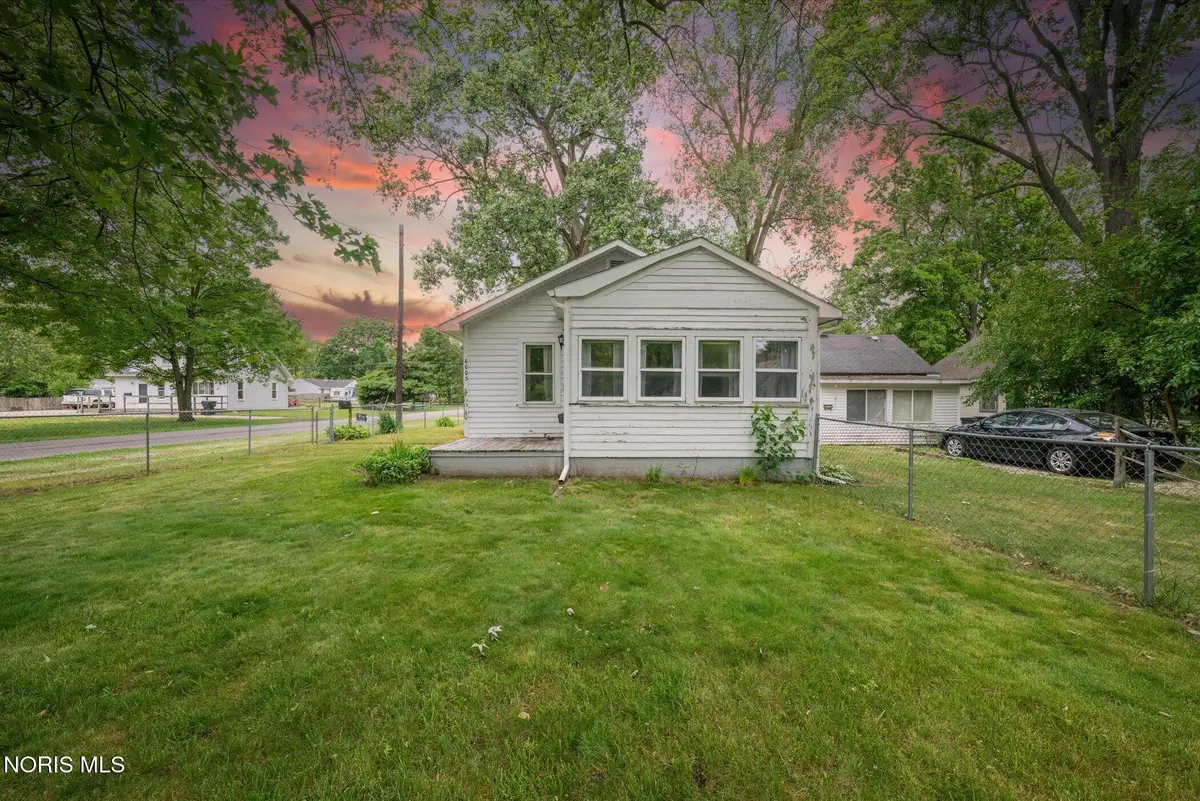 6003 Livingston Drive, Toledo, OH 43613 - #1