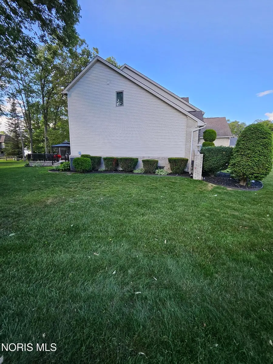 2367 Willow Pond Boulevard, Sylvania, OH 43560 - #3