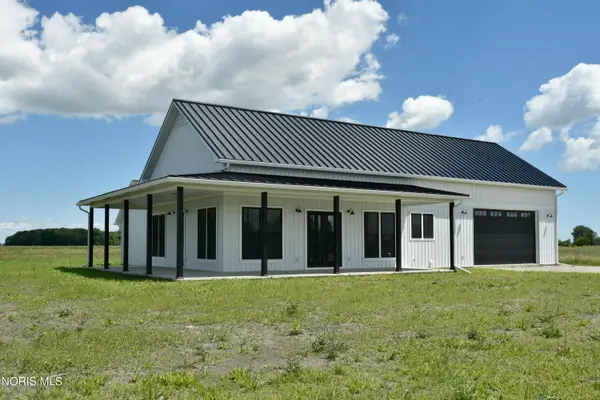 10295 W Salem Carroll Road, Oak Harbor, OH 43449
