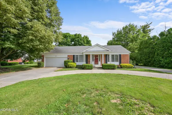 4055 Pickle Road, Oregon, OH 43616