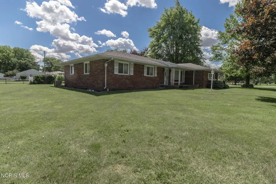 1155 S Lallendorf Road, Oregon, OH 43616 - #2