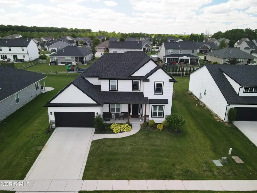176 Avilyn Lane, Oregon, OH 43616 - #2