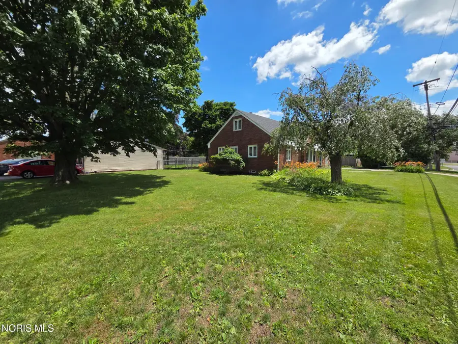 2065 Wilshire Avenue, Toledo, OH 43614 - #3