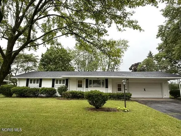 1636 Queenswood Drive, Findlay, OH 45840