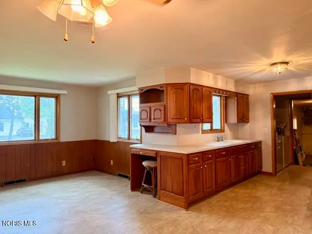 1636 Queenswood Drive, Findlay, OH 45840 - #2