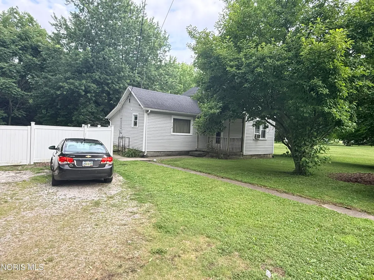 715 Riverside Avenue, Defiance, OH 43512 - #1