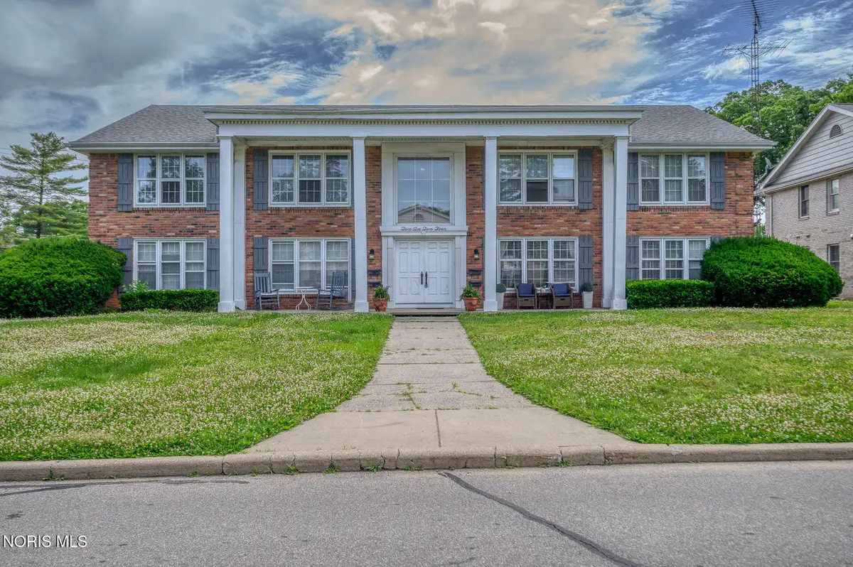 2624 Valley Brook Drive, Toledo, OH 43615 - #1