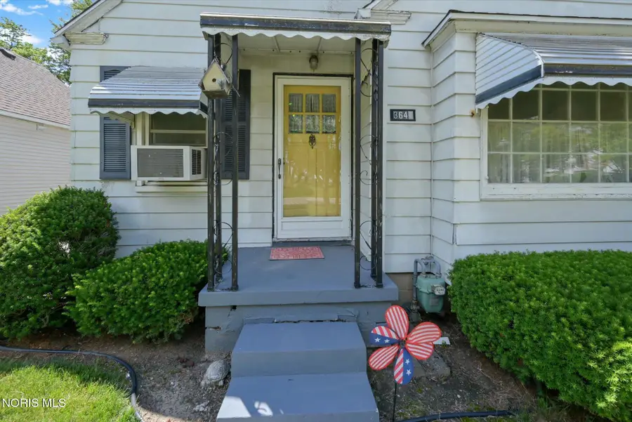 3647 Roanoke Road, Toledo, OH 43613 - #2