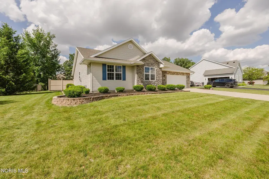 2440 Bluestone Drive, Findlay, OH 45840 - #2