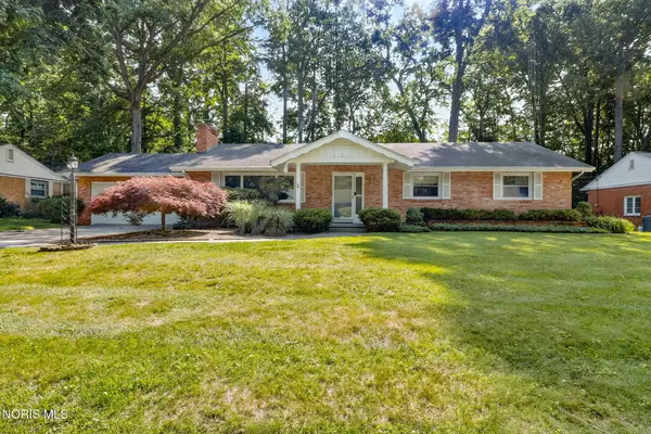 3024 Redington Woods Road, Toledo, OH 43615