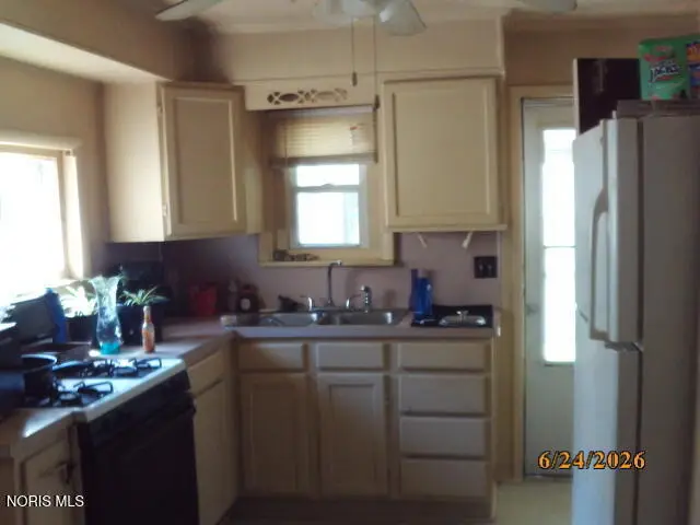 2045 Fairfax Road, Toledo, OH 43613 - #3
