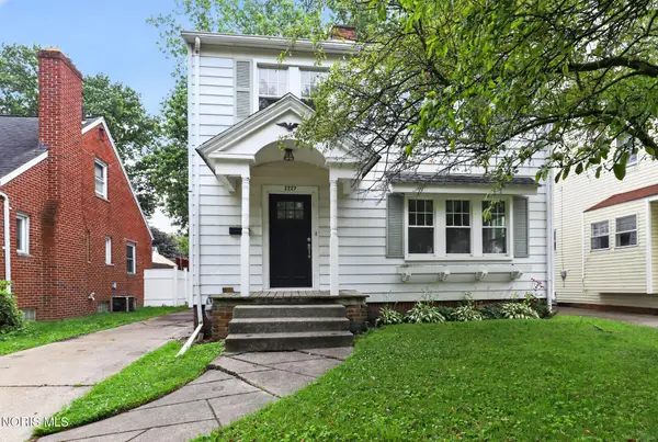 2227 Portsmouth Avenue, Toledo, OH 43613