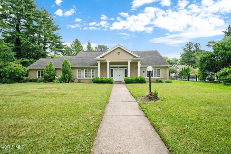 2060 Whitehall Rd, Ottawa Hills, OH 43606 - #3